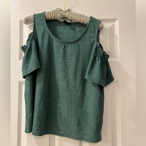 W5 Green top sz M